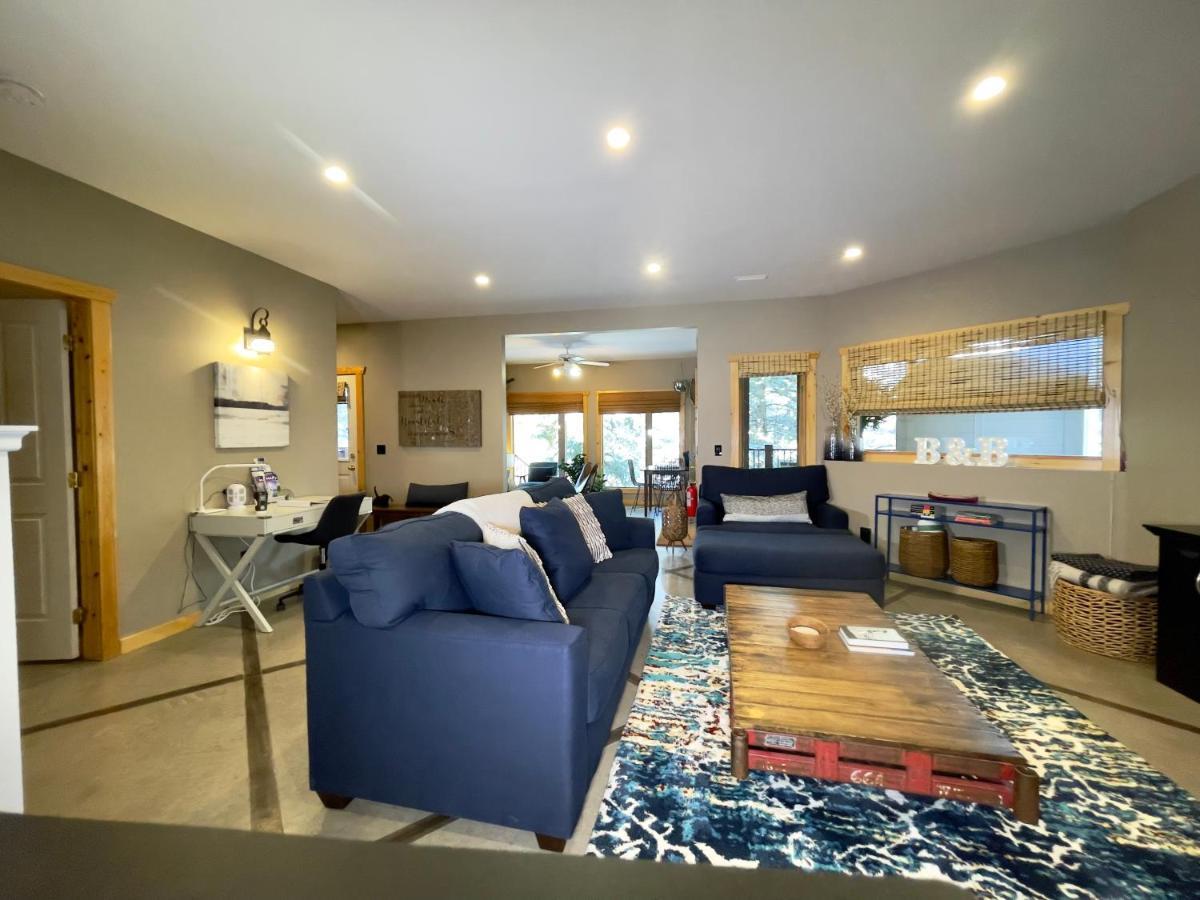 Blanchard Mountain Bnb Canmore Bagian luar foto